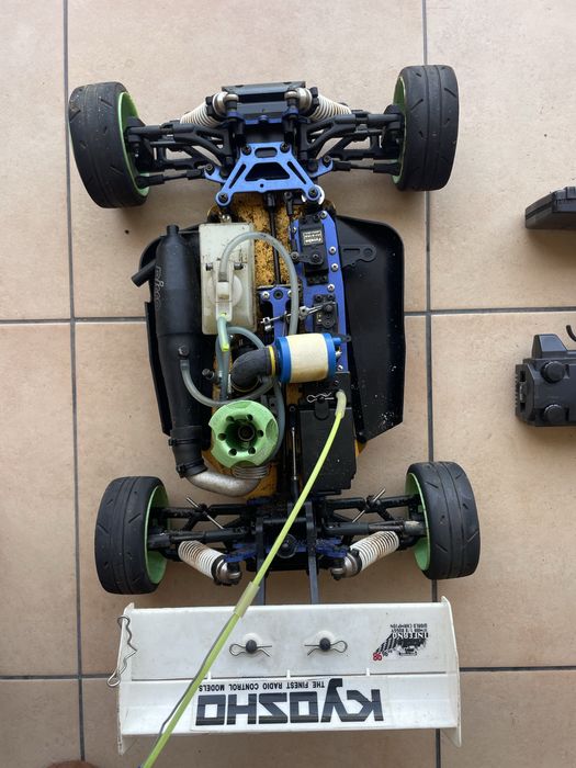 Carro RC 1:8 kyosho inferno MP6 novo