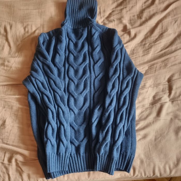 Шерстяний светр високої якості