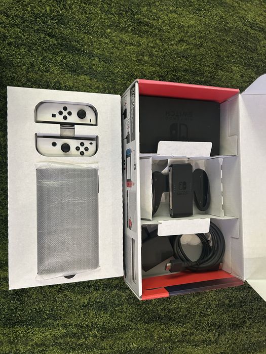 Nintendo Switch Desbloqueada 256Gb + 30 jogos completa