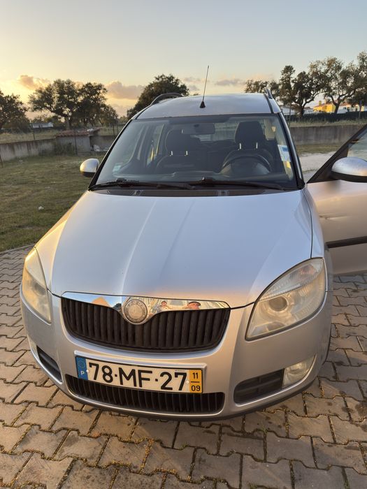 Skoda 2011 em perfeita funcionalidade