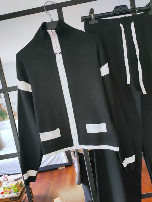 Dzianinowy komplet sweter i spodnie wide leg wiskoza set