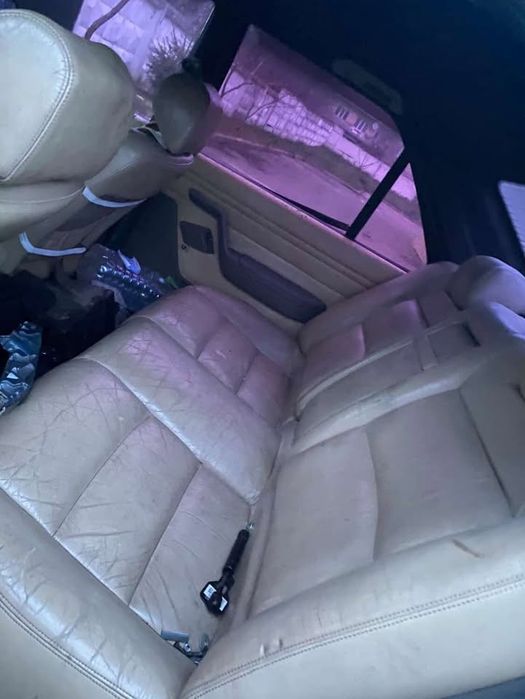 Пежо продаж під ремонт або запчастини