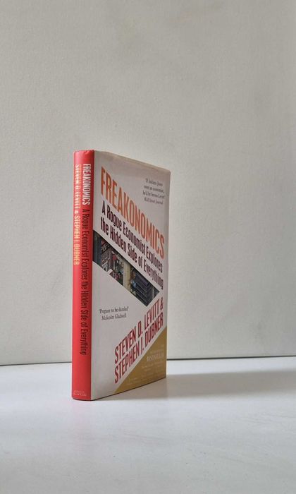 ECONOMIA - [Vários livros em inglês)