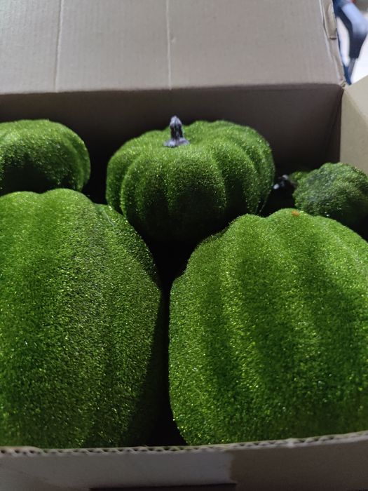 Сувенірні гарбузики, наче велюрові, легенькі