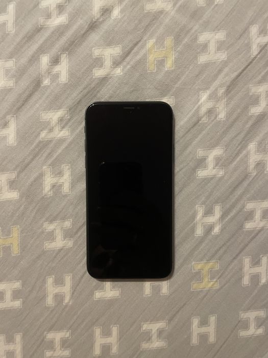 Продам Apple iPhone X 256GB Space Gray