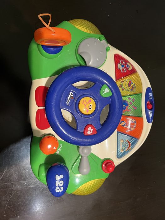 Ігрушка Chicco - автомобильний руль музыка+2 языка