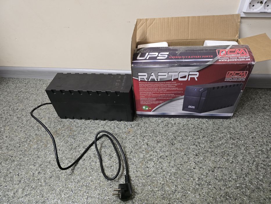 Продам безперебійник Raptor CE 600 A