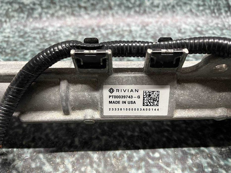 кермова рейка rivian