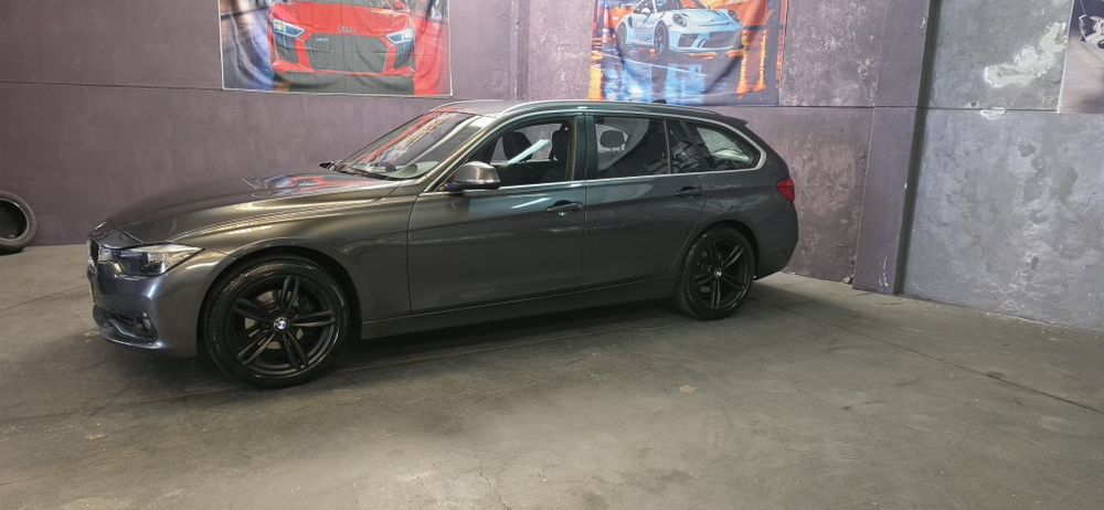 BMW 318D Touring Auto Nacional — photo 2