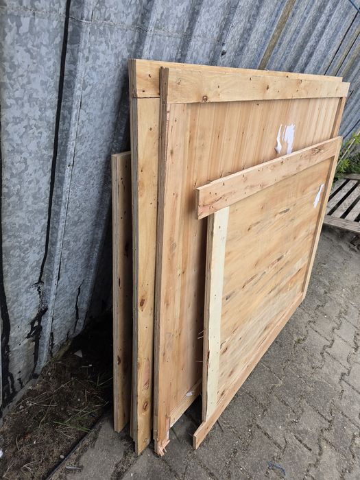 Panele i paleta ze sklejki