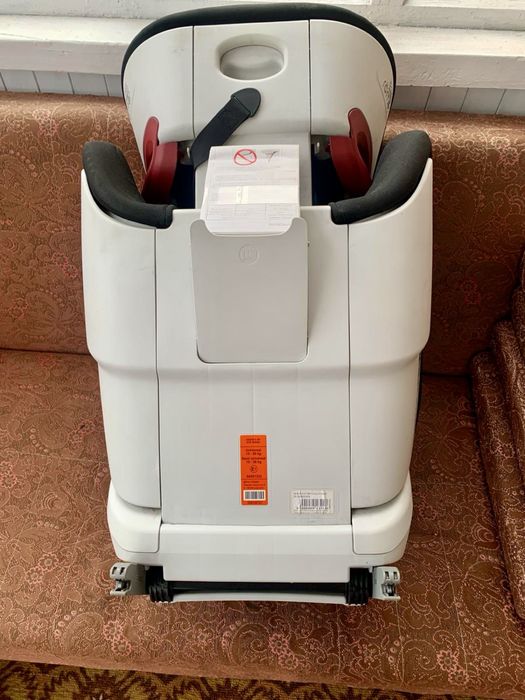 Автокрісло Britax Romer Kidfix II XP 15-36 кг (3,5-12 років)