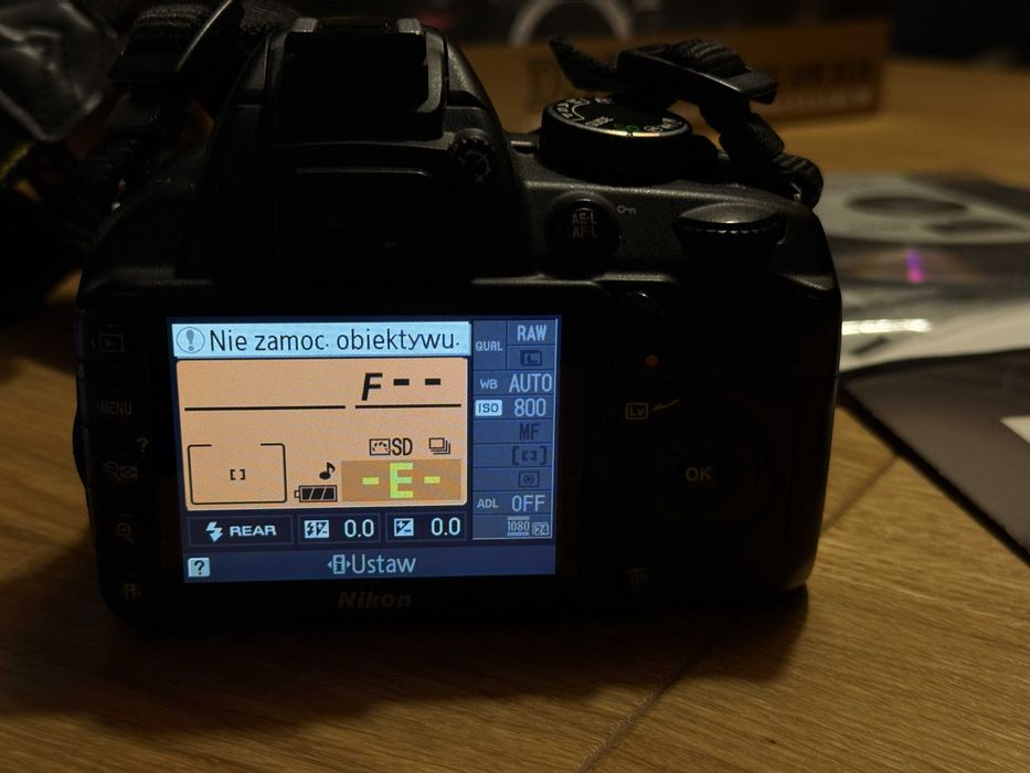 Lustrzanka aparat Nikon D3100 body okazja tanio mały przebieg zestaw