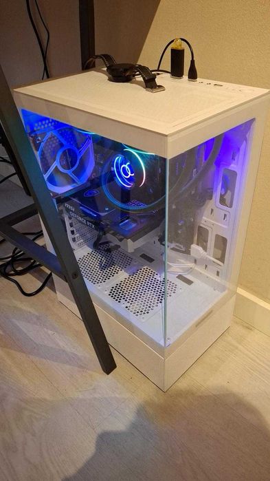 Desktop Gamming Ultra Ryzen 7 9700X/ RTX 5060/ 64GB RAM