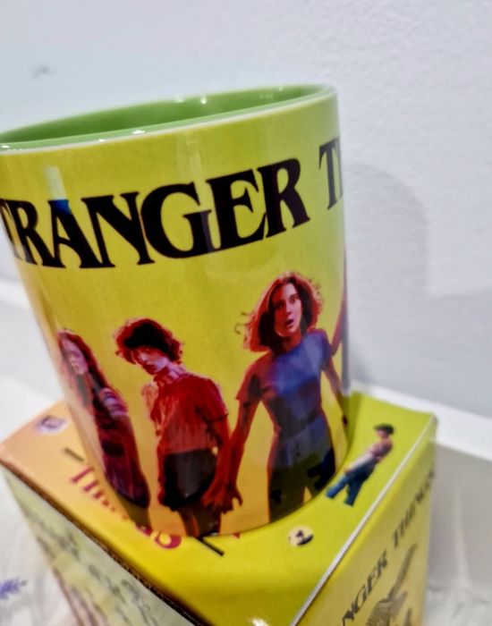 Stranger Things Caneca
