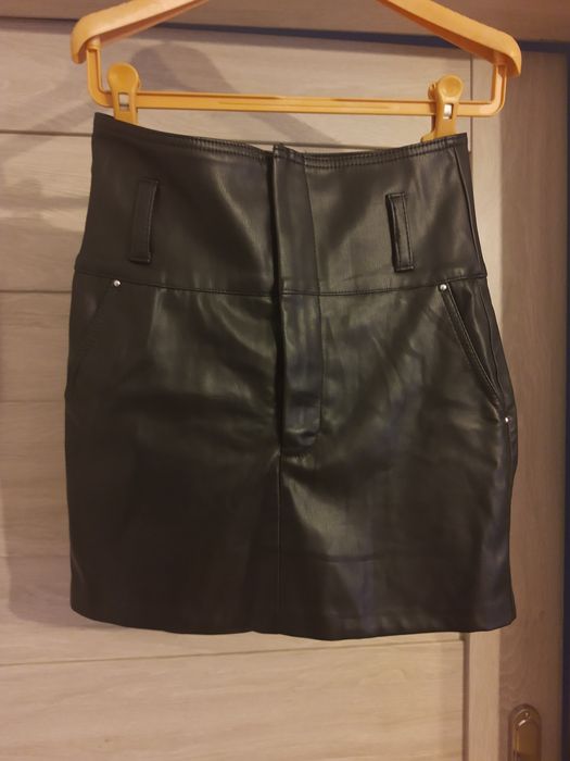 Spódnica Bershka rozm S skórzana czarna nowa