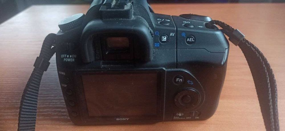 Дзеркальний фотоапарат Sony DSLR A200