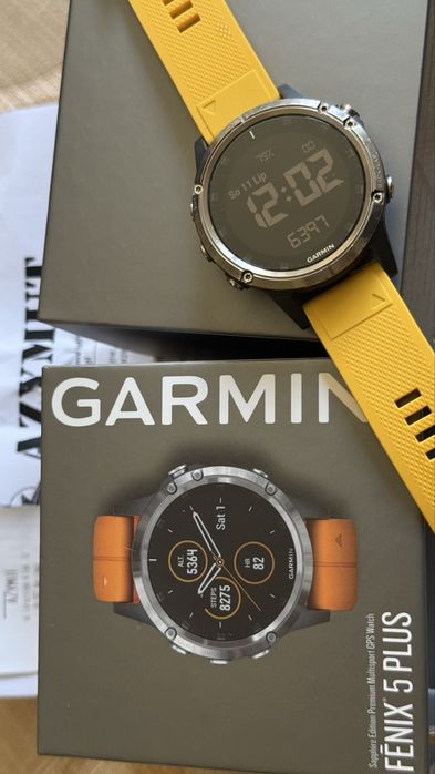 Garmin Fenix 5 Plus, szklo szafirowe, tytan, mapy Topo