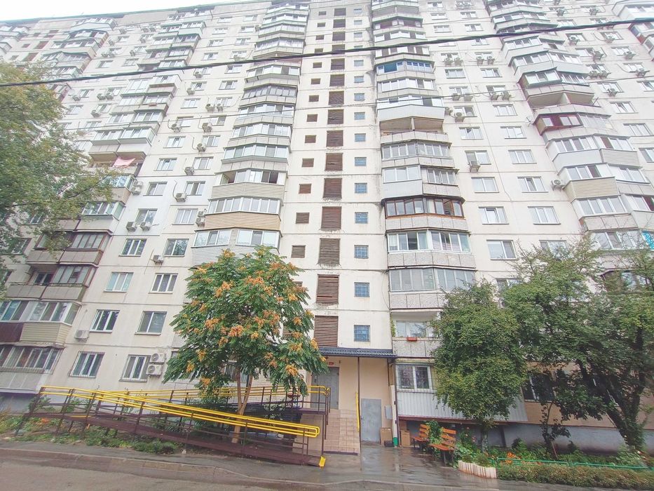 Продається квартира. М ДЕМІЇВСЬКА