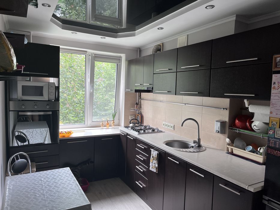 Продам 3 комнатну квартиру