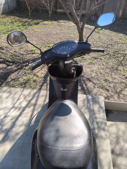 Honda Dio AF-62.