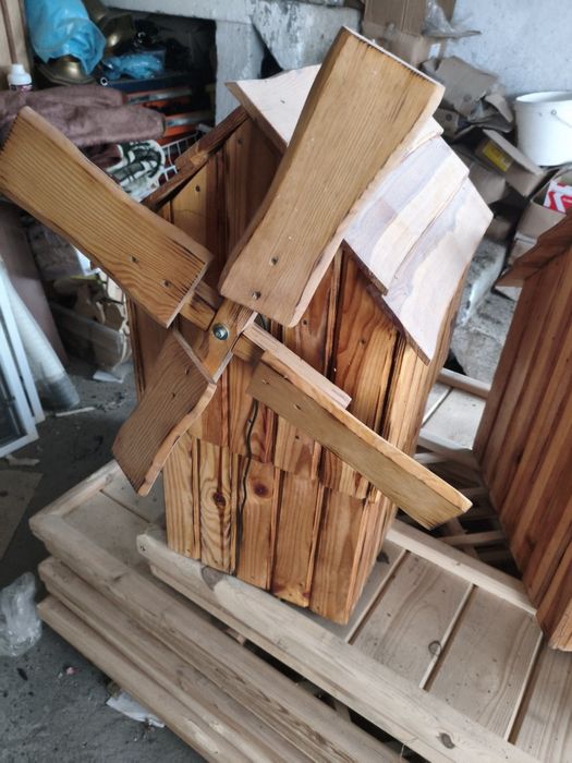 Wiatrak, młyn wodny komplet. Cena za całość