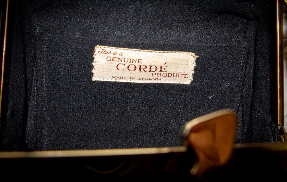 Эксклюзивная дамская сумочка. цвет чёрный.