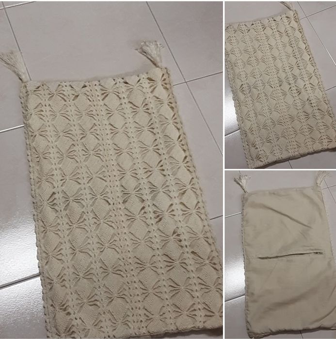 Almofada em croché  com linha de seda comprido