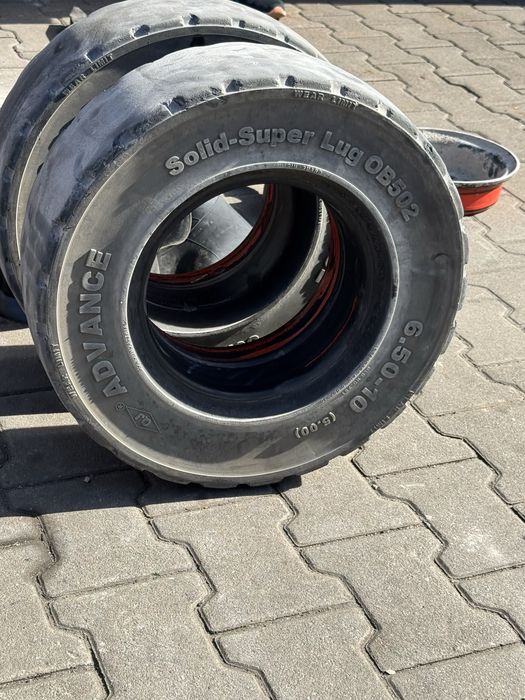 Opony pełne do wózka widłowego Solid-Super Lug OB502 6.50-10 (5.00)