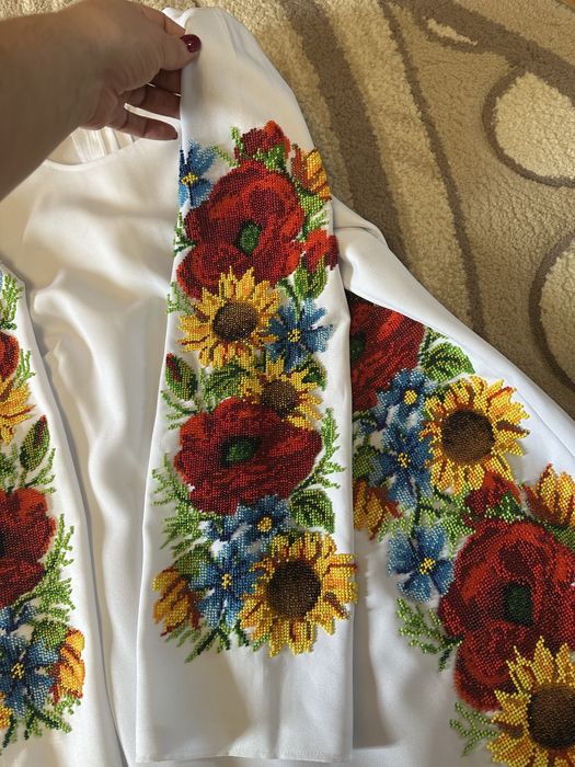 Вишиванка, вишите плаття