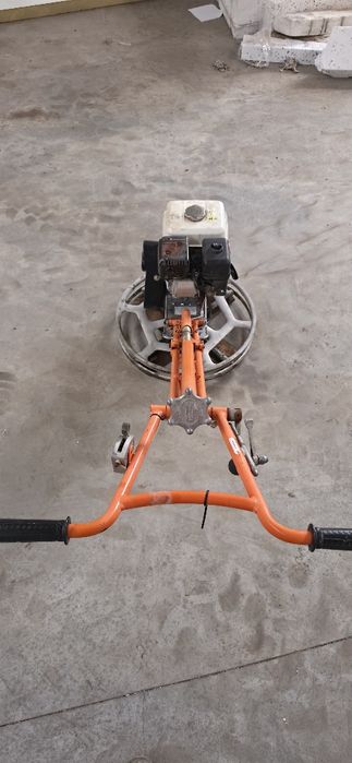 Zacieraczka krawędziowa do betonu Paclite M600 Barikell Honda