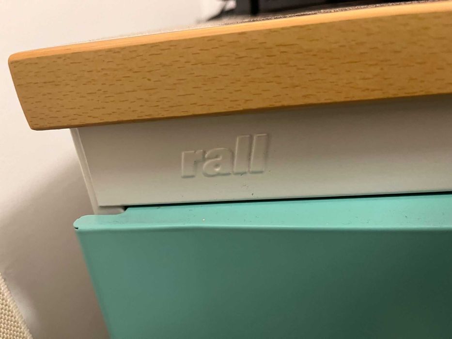 Secretária de Escritório Rall