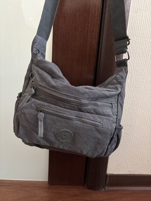 KIPLING сіра сумка