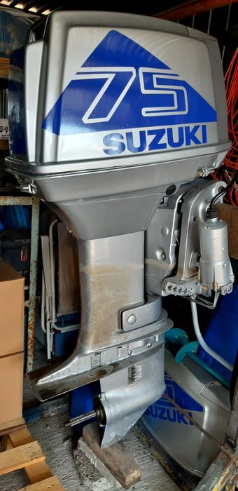Silnik zaburtowy SUZUKI DT 75