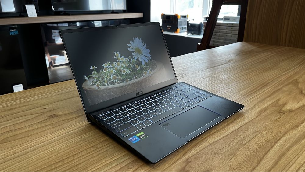 Потужний ноутбук 14" MSI Prestige 14 A11SC-005XEC GTX 1650 4Gb 512ssd