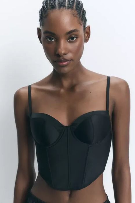 красивий вишуканий корсет