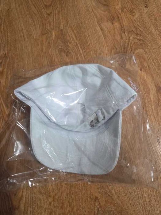 Biała czapka z daszkiem AXE x PROSTO – nowa, limitowana