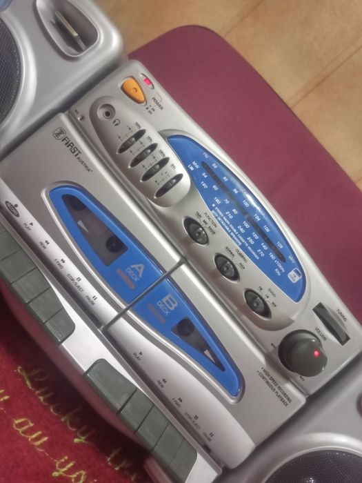 Двкухкассетный магнитофон First Austria