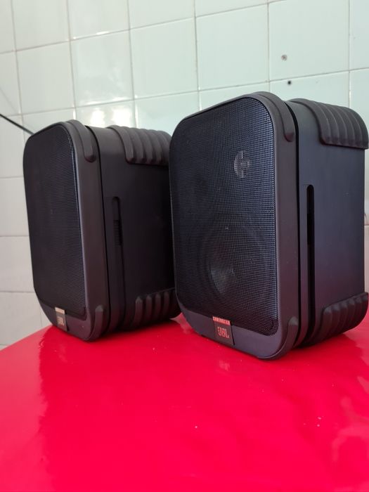 Colunas Jbl control la