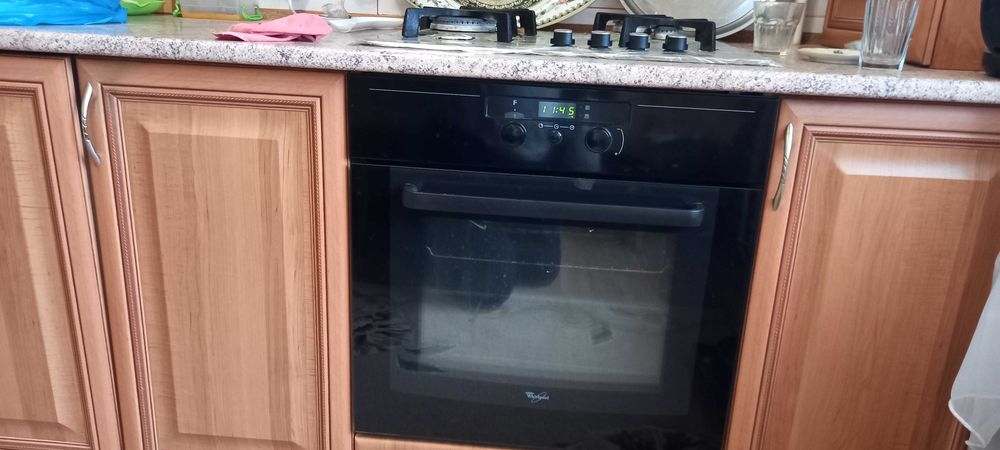 Духовой шкаф электрический Whirlpool AKZ 421 NB