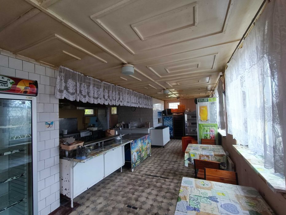 Здам приміщення їдальні з прилеглою територією в районі Пивзаводу.
