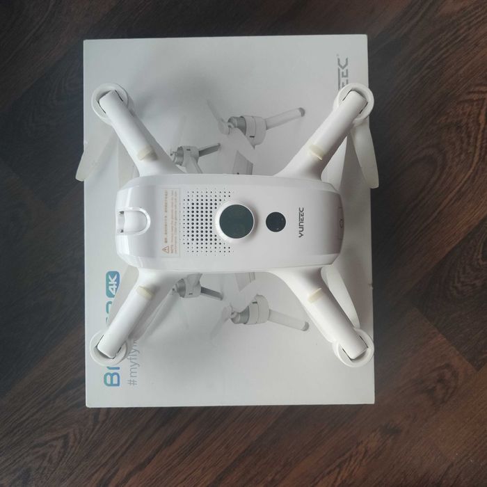 Dron 4K Yuneec Breeze (x2 Nowe baterie, sprawny) + FPV