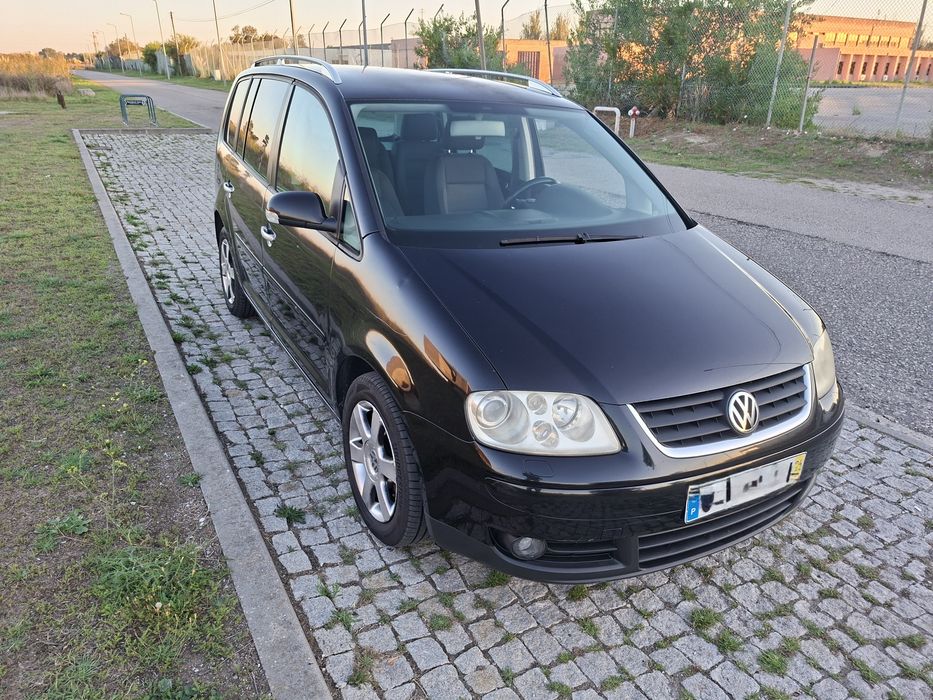 VW Touran 2.0 TDI Highline EC 7L — photo 4