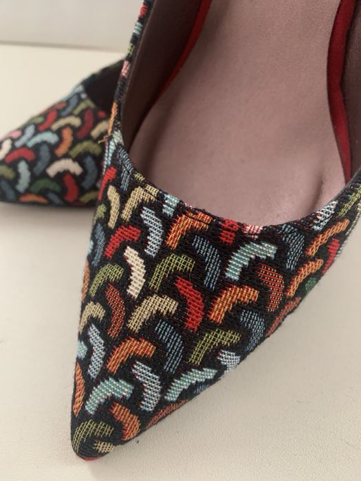 Продам Итальянские женские туфли