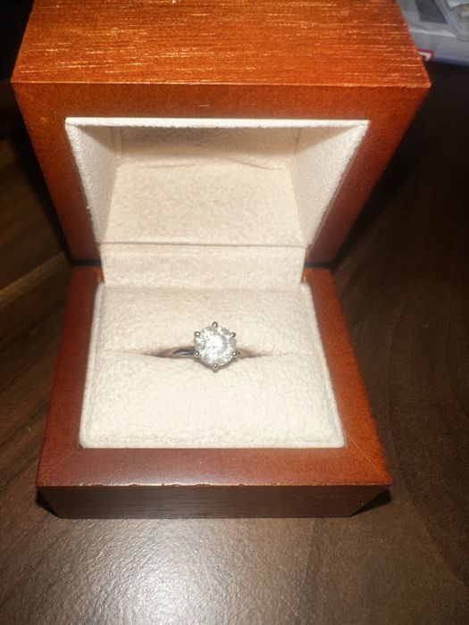 Pierscionek z Brylantem 1.59 carat