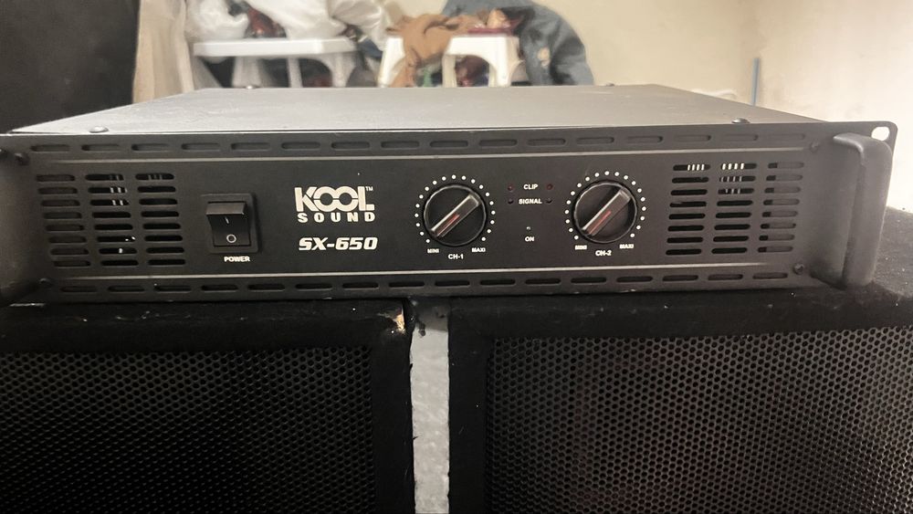 Par de colunas mais amplificador