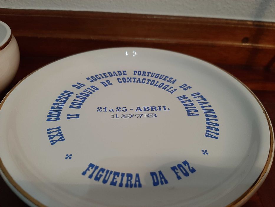 Conjunto de loiças antigas Faianças Capôa Aveiro, Oftalmologia