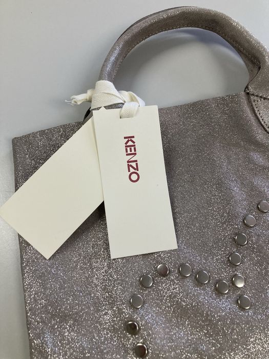Mala Kenzo 100% pele prateada brilhante