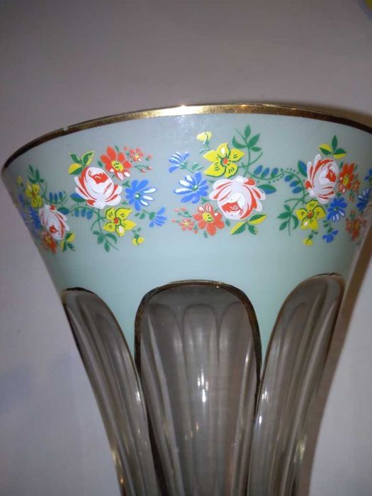 Jarra em vidro pintado floral, antiga