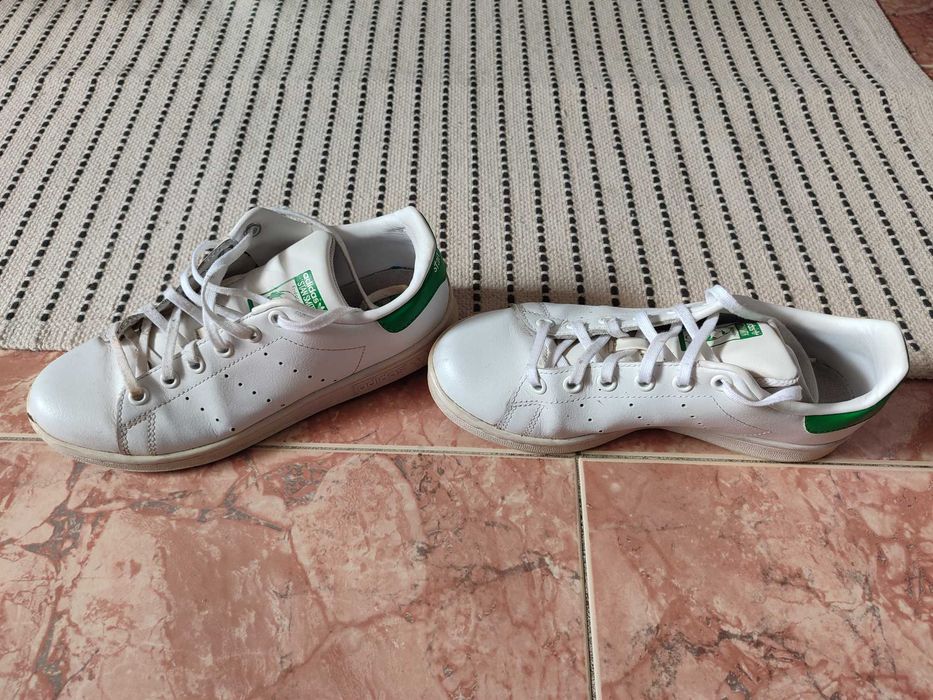 Vendo tênis Adidas Stan Smith em estado razoável