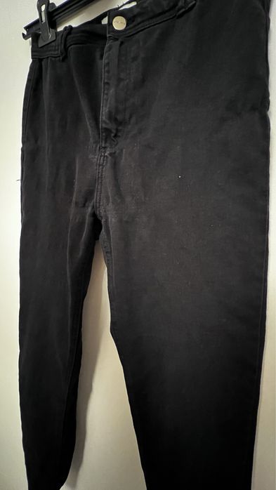 Czarne spodnie rurki skinny Bershka 38 M